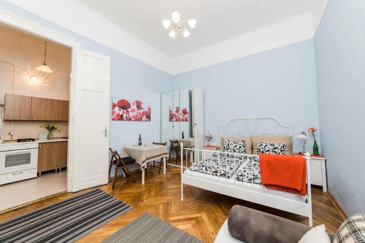 Stradivari Apartament *